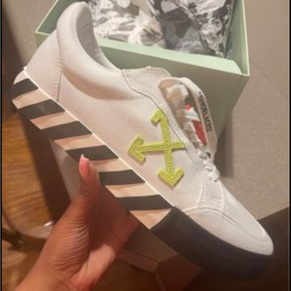 OFF-WHITE VULC LOW